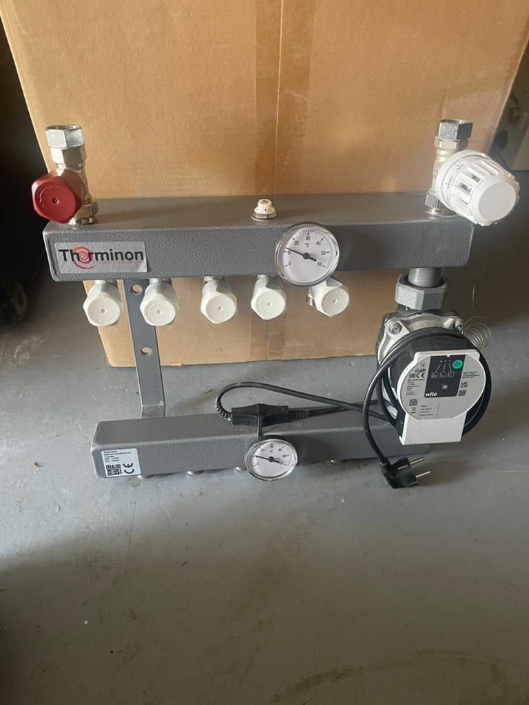 Vloerverwarmings unit bijna nieuw, Doe-het-zelf en Verbouw, Minder dan 30 cm, Overige typen, Minder dan 60 cm, Ophalen of Verzenden