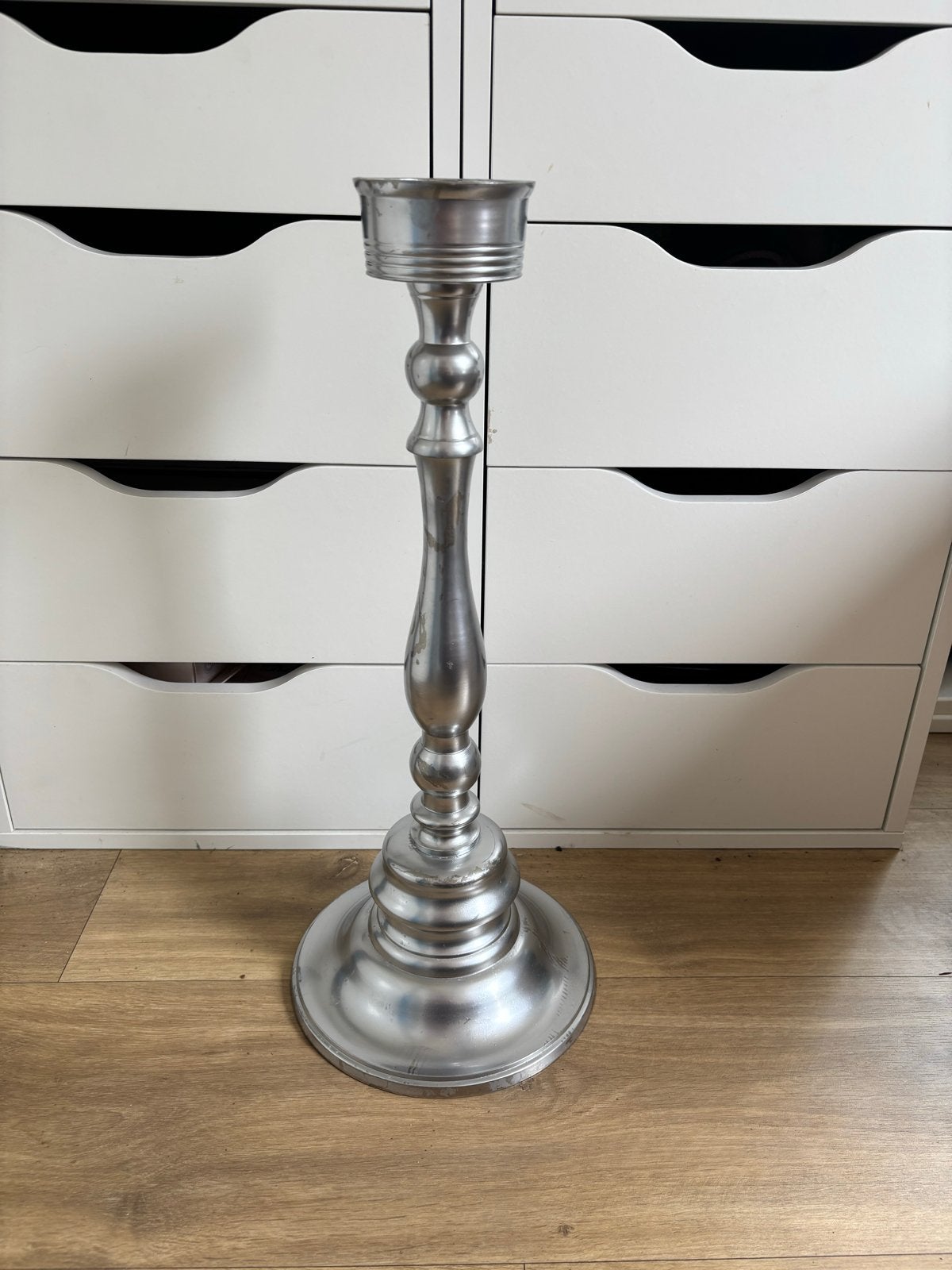 Zilverkleurige Kandelaar - Elegant en Tijdloos, Gebruikt, Ophalen of Verzenden, Metaal, Grijs