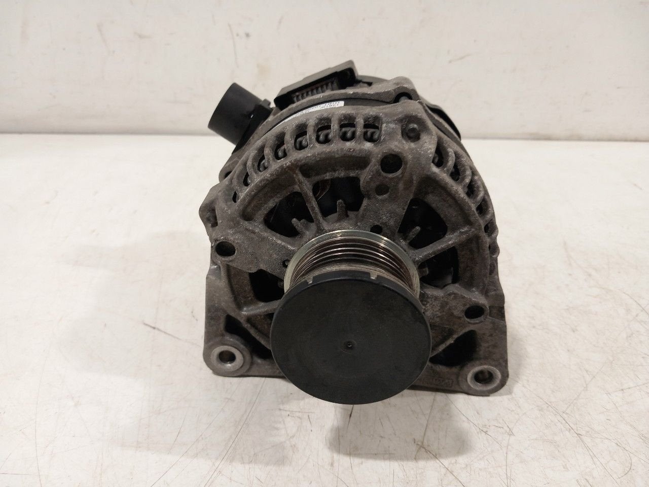 Dynamo Ford Fiesta, Onderdelen@venauto.nl, Van der Ven Autorecycling B.V., Gebruikt, Ettenseweg 76, 4706 PB Roosendaal, The Netherlands