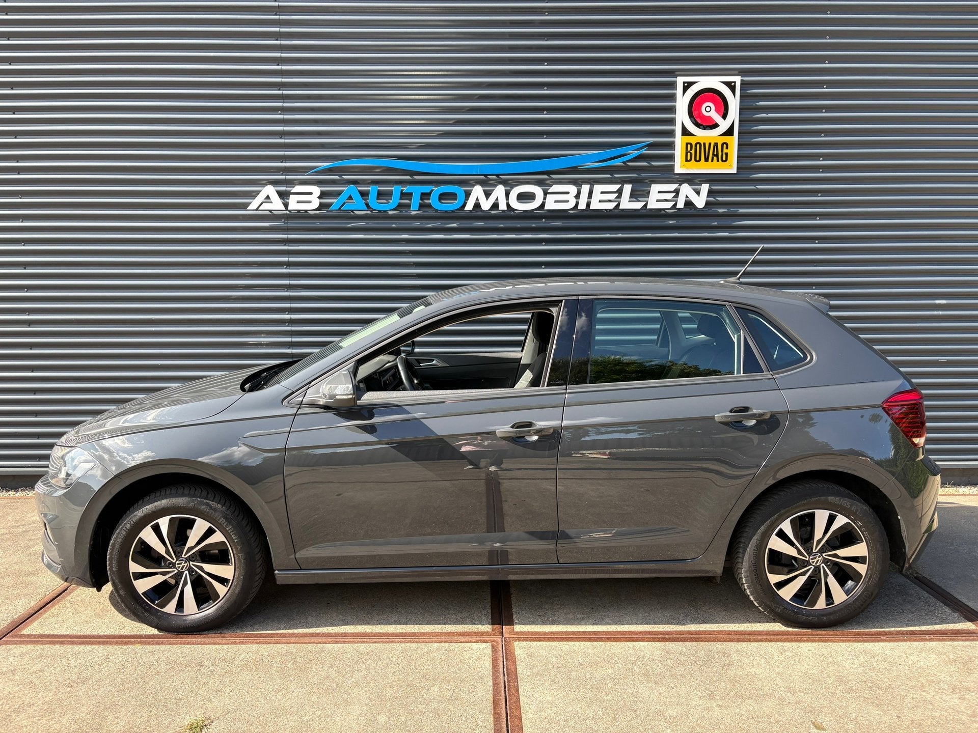 Volkswagen Polo 1.0 TSI Comfortline CARPLAY/ NAVI/ PARKEERSE, Voorwielaandrijving, Dealer onderhouden, 1063 kg, Gebruikt