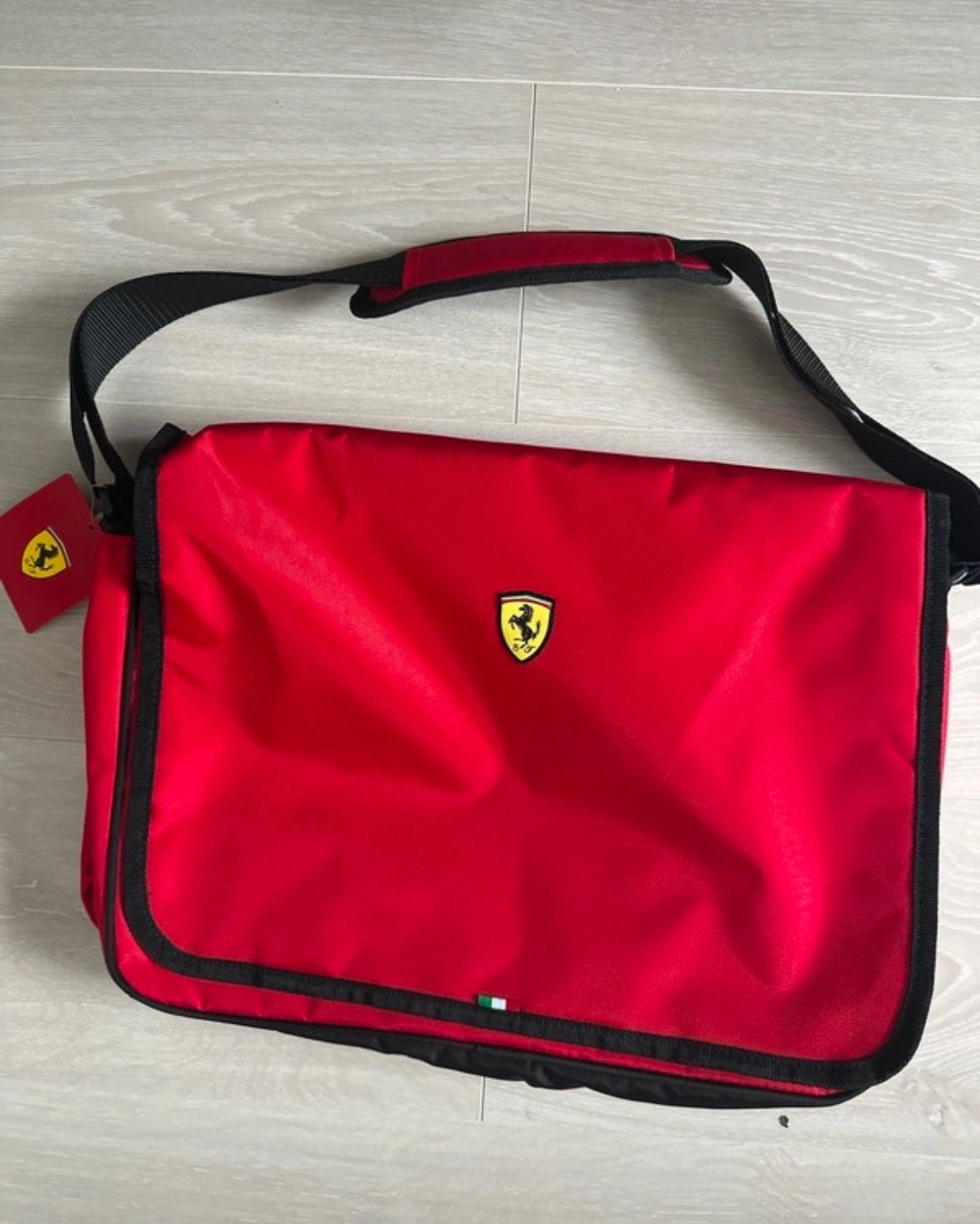 Ferrari Messenger Bag - Nieuw! Schooltas, laptoptas, Ophalen of Verzenden, Nieuw, Rood, Schoudertas