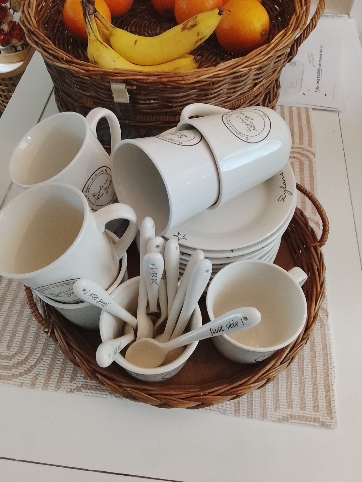 8 Riviera Maison chocolademelk bekers met schotels en lepels, Ophalen, Zo goed als nieuw