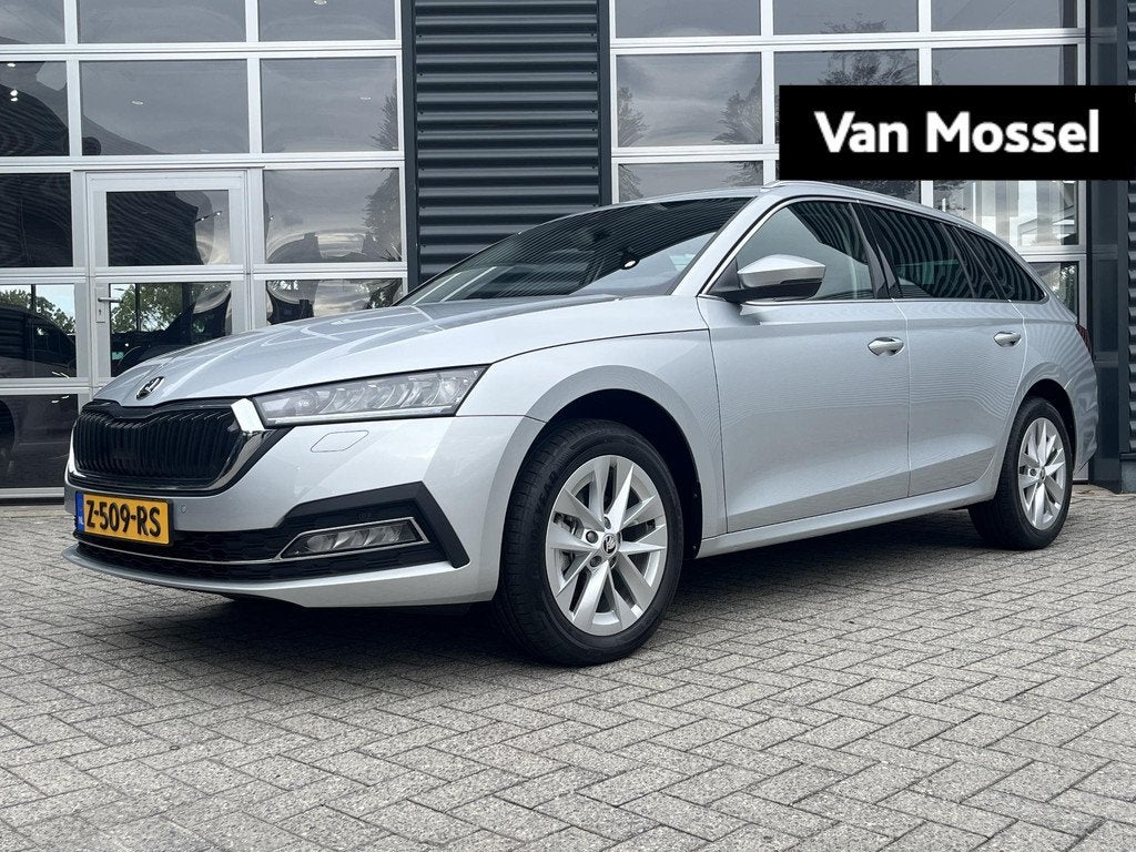 Skoda Octavia Combi 1.0 TSI Business Edition Plus 110 PK | L, 12 maanden, Stof, Gebruikt, Automatische klimaatregeling