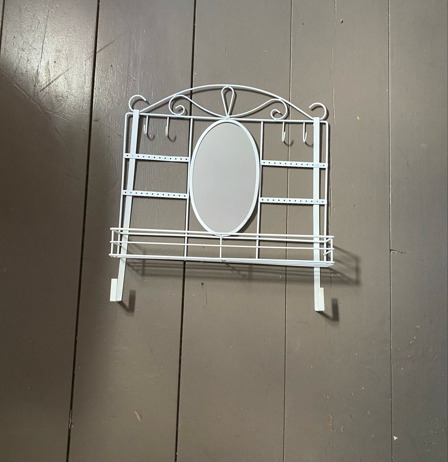 Sierraden organizer Wit metalen wandrek met spiegel/haken, Ophalen of Verzenden, Gebruikt