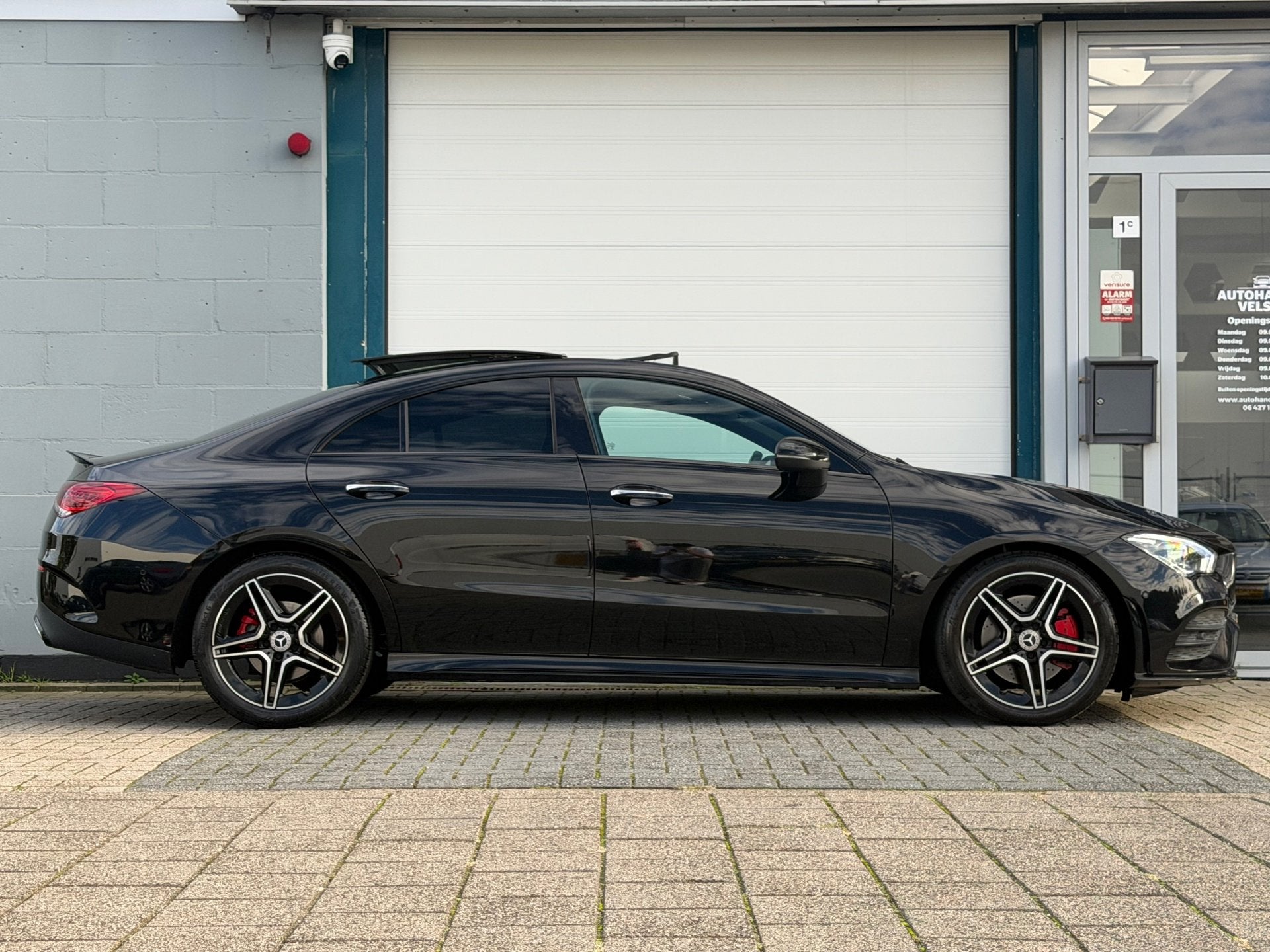 Mercedes-Benz CLA-klasse 200 Business Solution AMG Pano, CLA, Gebruikt, 4 cilinders, 715 kg