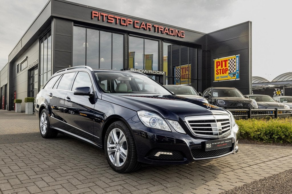 Mercedes-Benz E-klasse Estate 350 CGI Avantgarde, Distronic+, Auto's, Automaat, Achterwielaandrijving, Gebruikt, Blauw