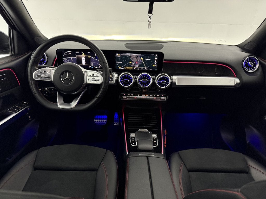 Mercedes-Benz GLB 200 AMG | Pano | Virtual | Burmester | Cam, Auto's, Mercedes-Benz, Euro 6, 4 cilinders, Zwart, Origineel Nederlands