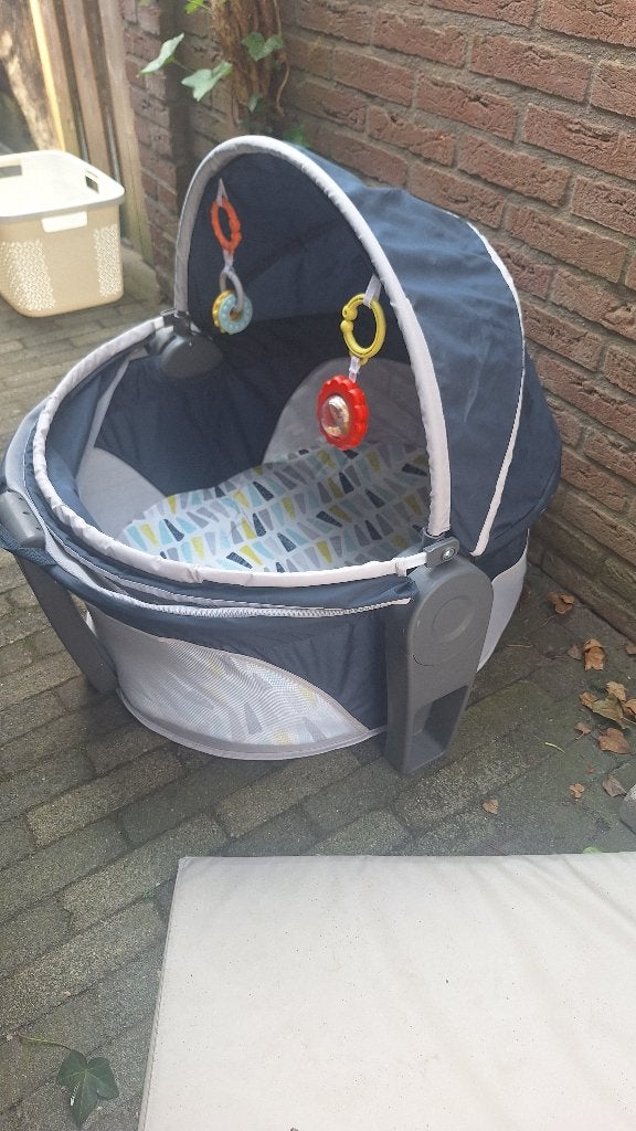 Babybed, Ophalen, Zo goed als nieuw, Reisbedje