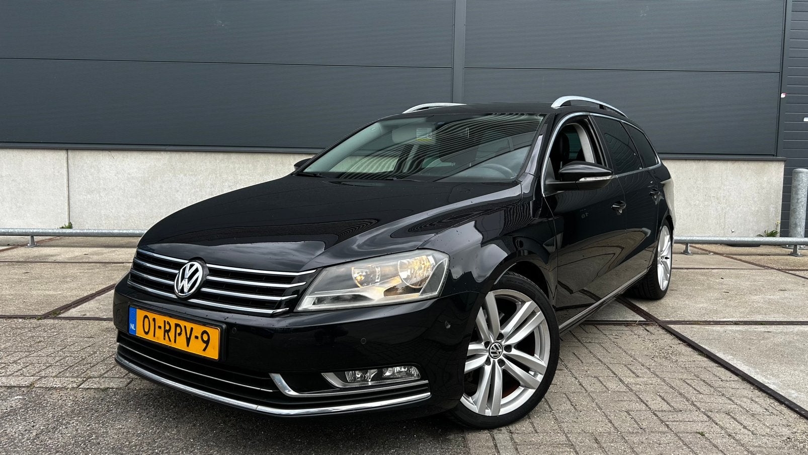 Volkswagen Passat 1.8 TSI 160PK Highline 2012 Nieuwe APK, Voorwielaandrijving, Zwart, 4 cilinders, 160 pk