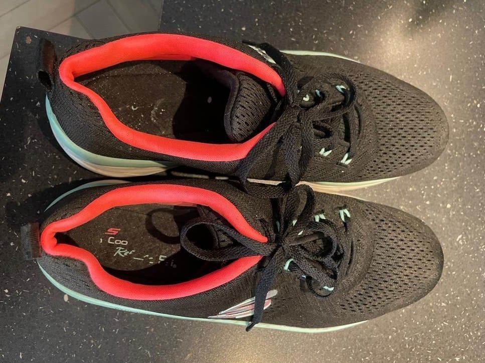 Skechers Go Run D'Lux Walker - Maat 40, Ophalen of Verzenden, Zo goed als nieuw, Zwart, Sneakers of Gympen