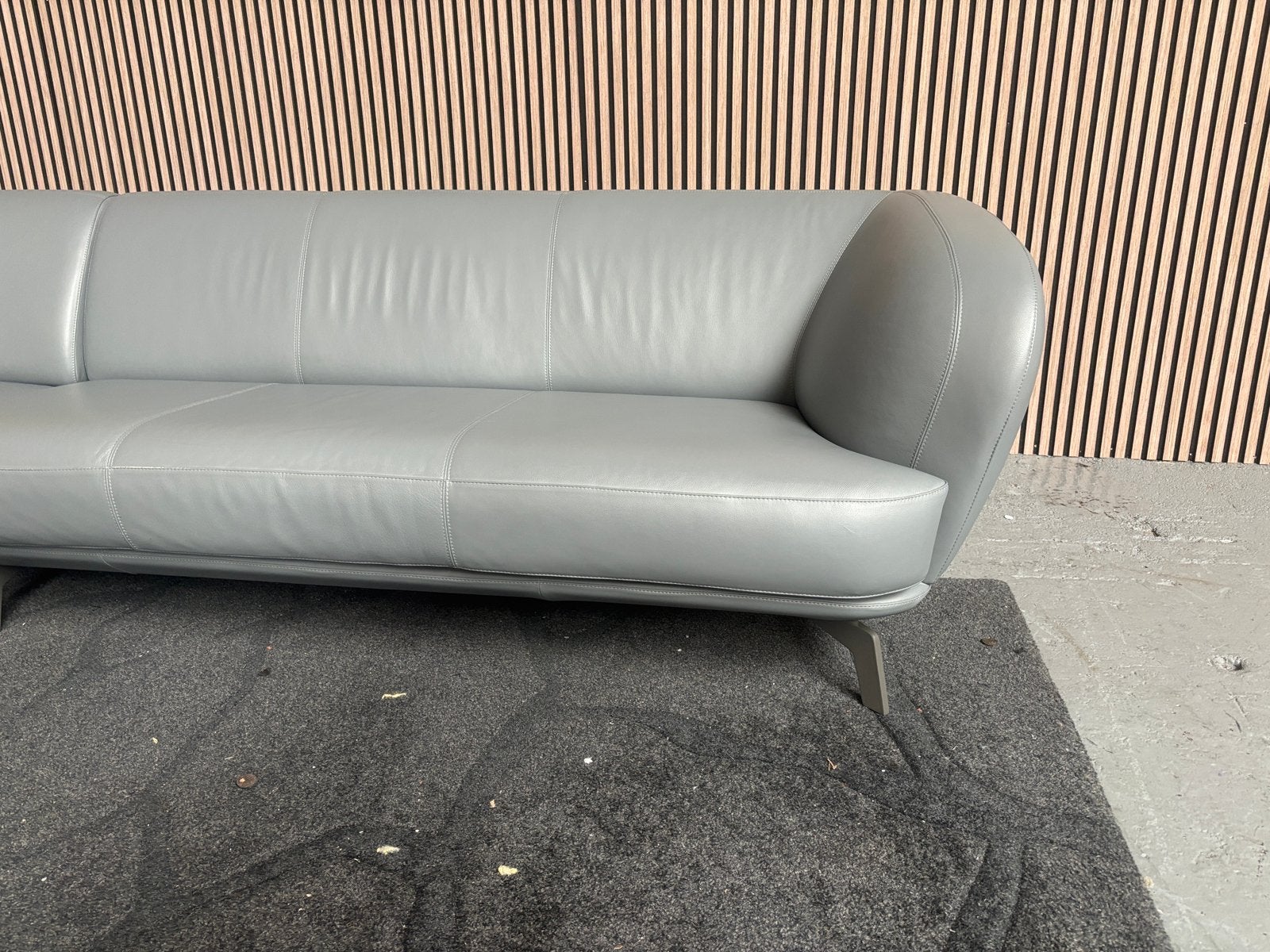 GRATIS LEVERING Leolux Flint Hoekbank Leer 275x210 GEREINIGD, 250 tot 300 cm, Hoekbank, Leer, Ophalen of Verzenden