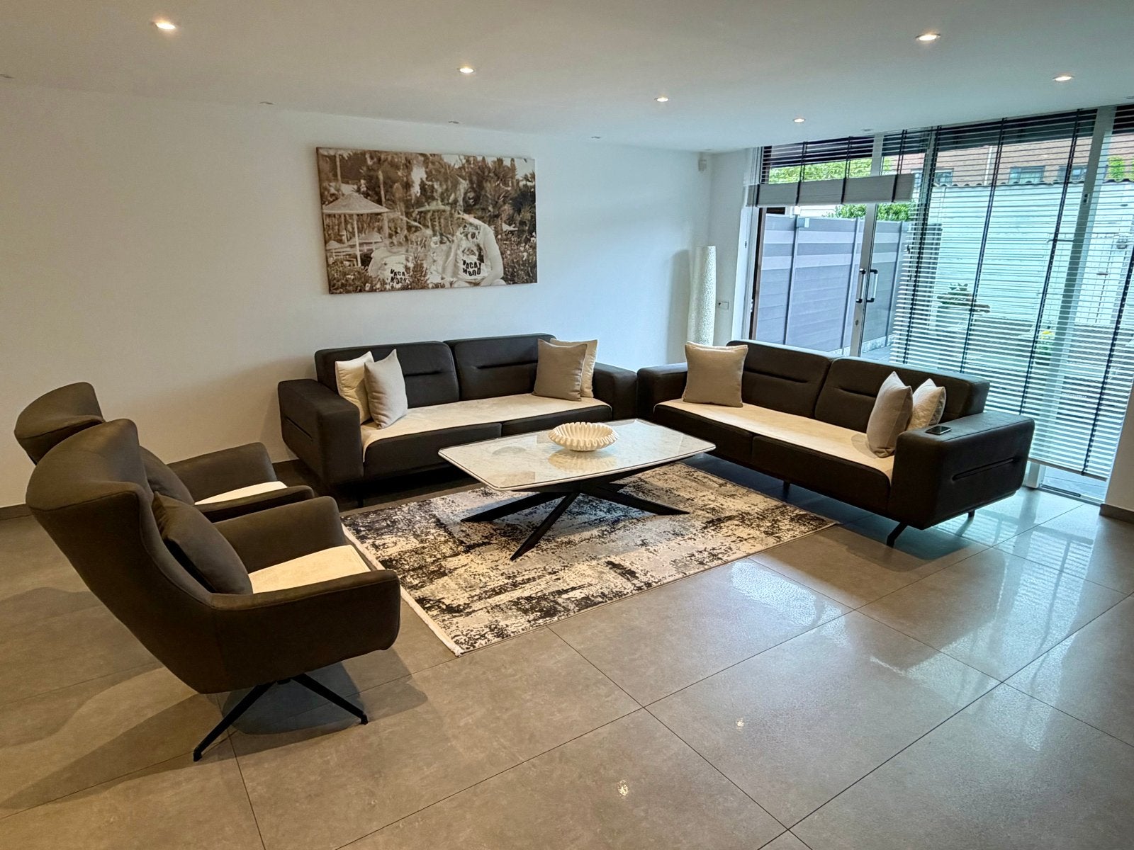Moderne 2x 3-zits bankstel met 2 fauteuils, Ophalen, 75 tot 100 cm, Zo goed als nieuw, Rechte bank