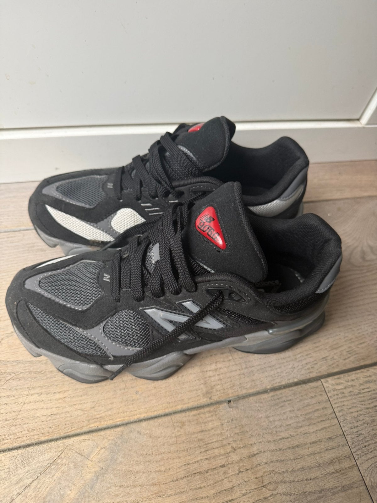 New Balance 9060 zwart/grijs mt38, Kinderen en Baby's, Kinderkleding | Schoenen en Sokken, Jongen of Meisje, Schoenen, Ophalen of Verzenden