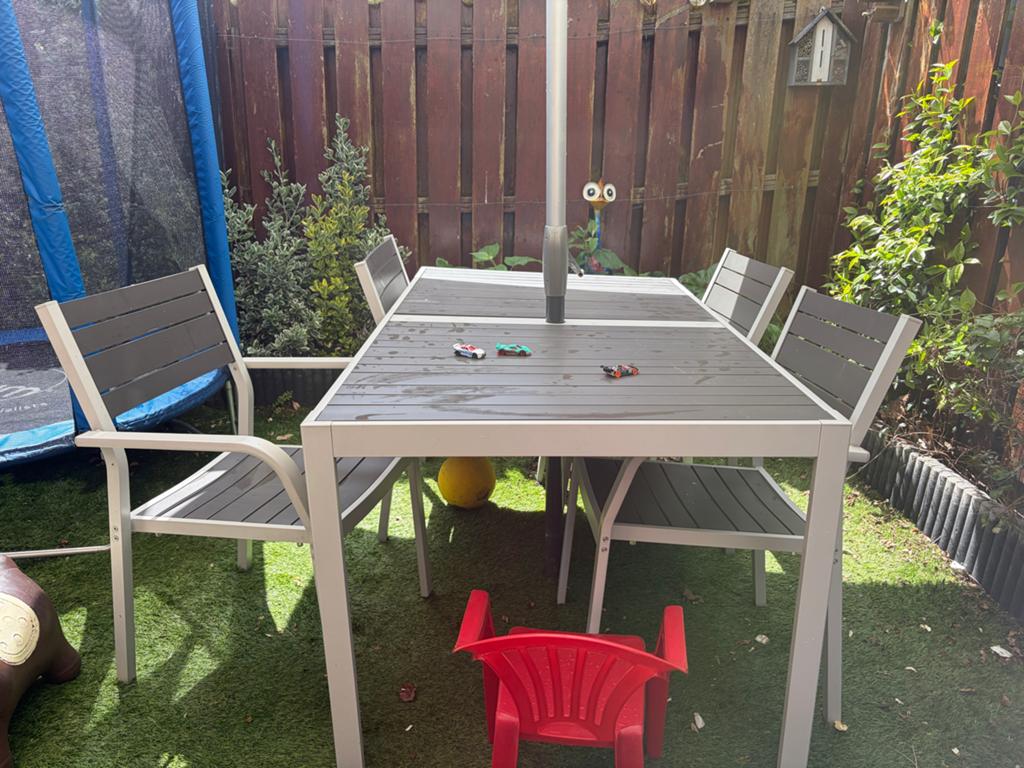 Ikea Tuintafel met 4 stoelen, Ophalen, 4 zitplaatsen, Gebruikt, Eettafel