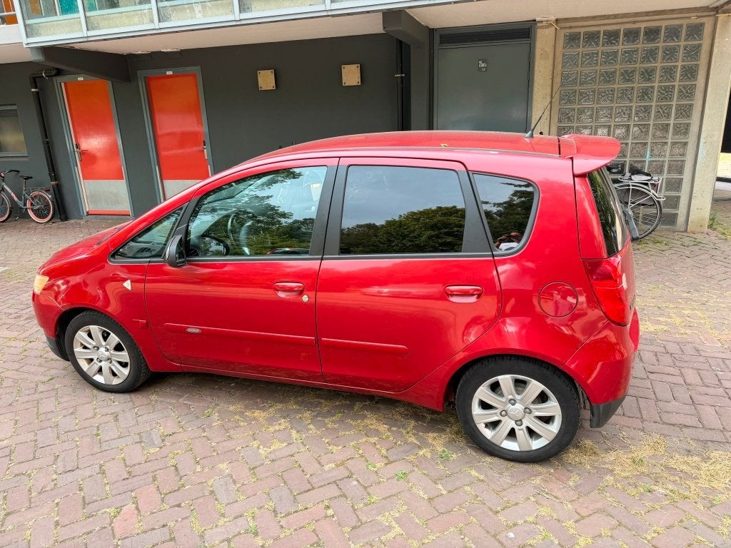 Mitsubishi Colt 1.3 125.000 NAP, Auto's, Voorwielaandrijving, 31 €/maand, Colt, Origineel Nederlands