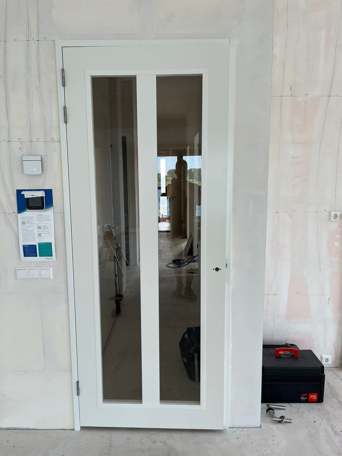 Stalen stomp kozijn + glasdeur 930 x 2315 mm, Doe-het-zelf en Verbouw, Deuren en Horren, Ophalen, Zo goed als nieuw, Binnendeur