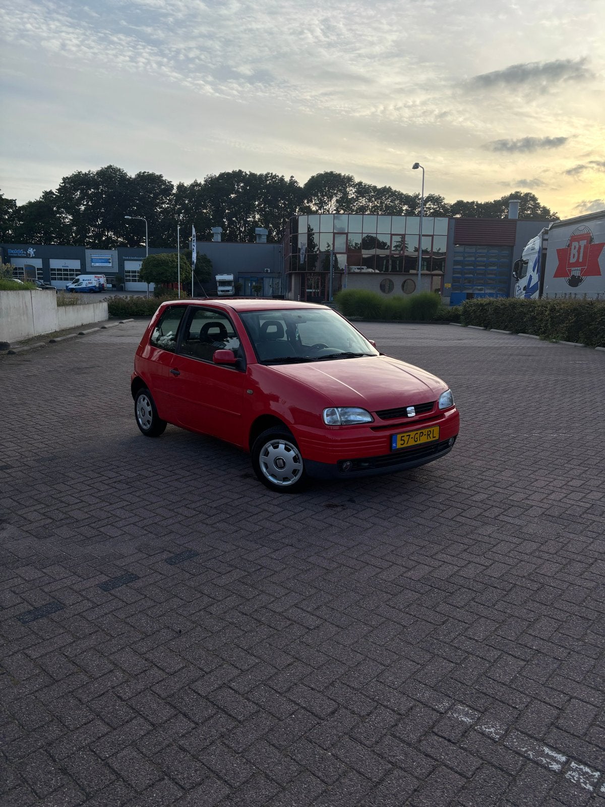 Seat Arosa 1.4 44KW 2001 Rood, Auto's, Voorwielaandrijving, 4 stoelen, Origineel Nederlands, Particulier