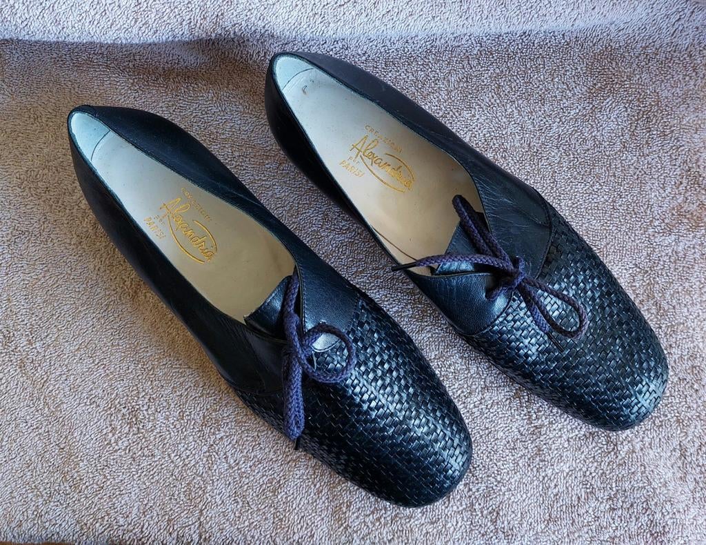ALEXANDRIA, donkerblauwe veterschoen, maat 41, nieuw, Kleding | Dames, Schoenen, ALEXANDRIA, Schoenen met lage hakken, Blauw, Nieuw