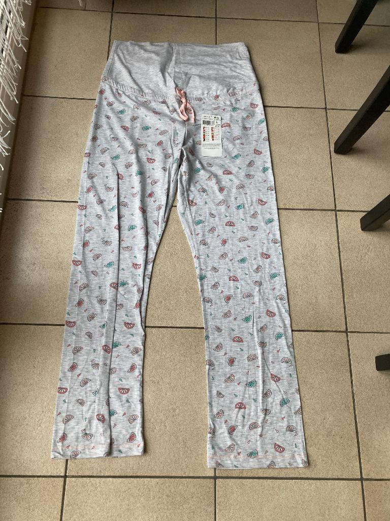Nieuwe Grijs gekleurde pyjamabroek - maat L, Kleding | Dames, Positiekleding, Nieuw, Broek of Spijkerbroek, Maat 38/40 (M), Grijs