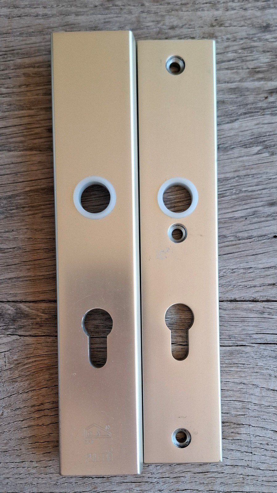 ami deurbeslag/deurschild SKG 2 sterren, Ophalen of Verzenden, Gebruikt, Klink of Kruk