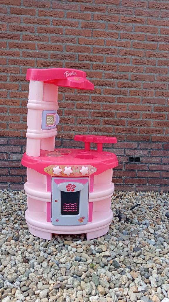 Barbie speelkeukentje, Kinderen en Baby's, Speelgoed | Buiten | Speelhuisjes, Ophalen, Gebruikt, Kunststof