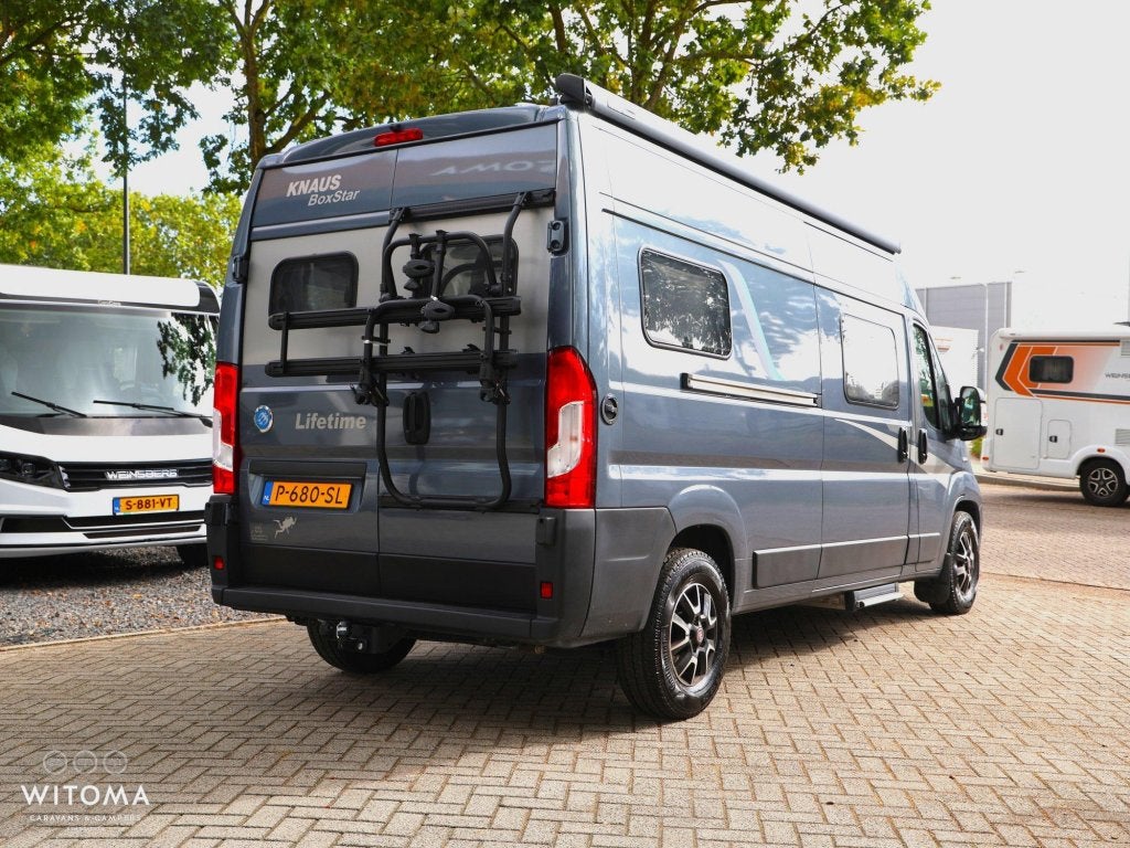 Knaus BoxStar Lifetime 600 ME Lengtebedden | Bearlock, Caravans en Kamperen, Ringverwarming, Fiat, Tot en met 2, Raamblindering