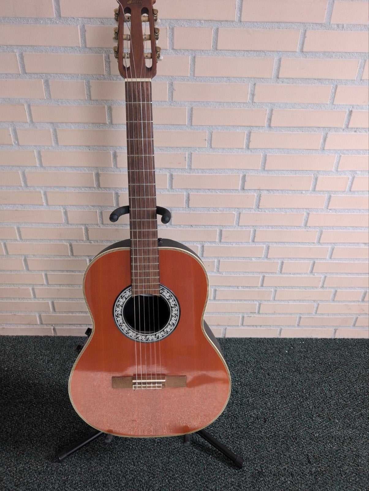 Celebrity by Ovation CC63 Klassieke Gitaar serienummer 11857, Ophalen of Verzenden, Gebruikt, Overige typen, Met (piezo-)element
