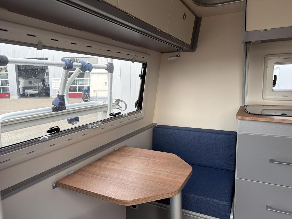 Kip Kompakt Travel 37 KK Voortent, mover 2x luik, Overige typen, Kip, Schokbreker, Tot 4 meter