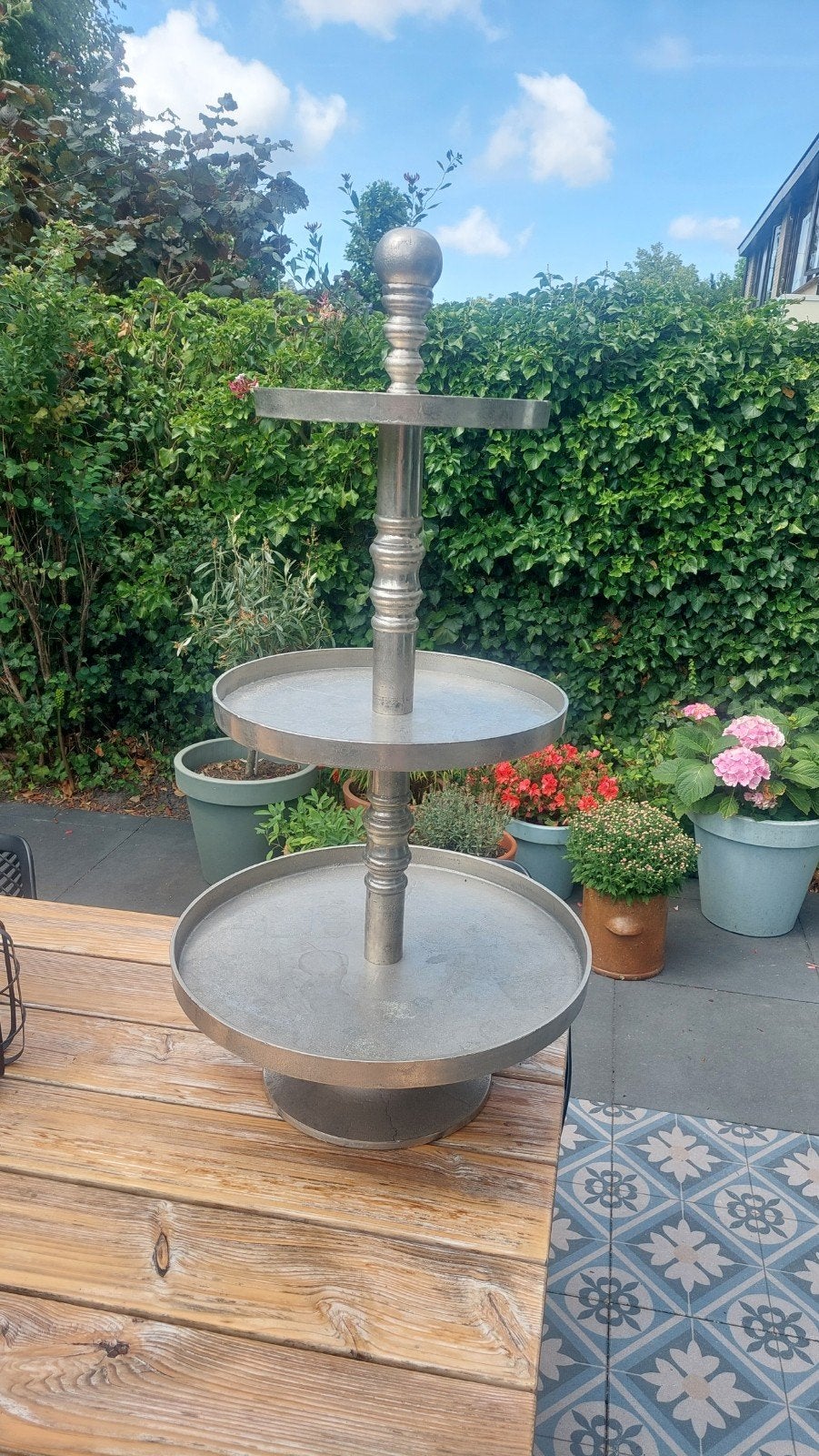 Prachtige, grote, zware zilverkleurige metalen etagère, Ophalen, Gebruikt