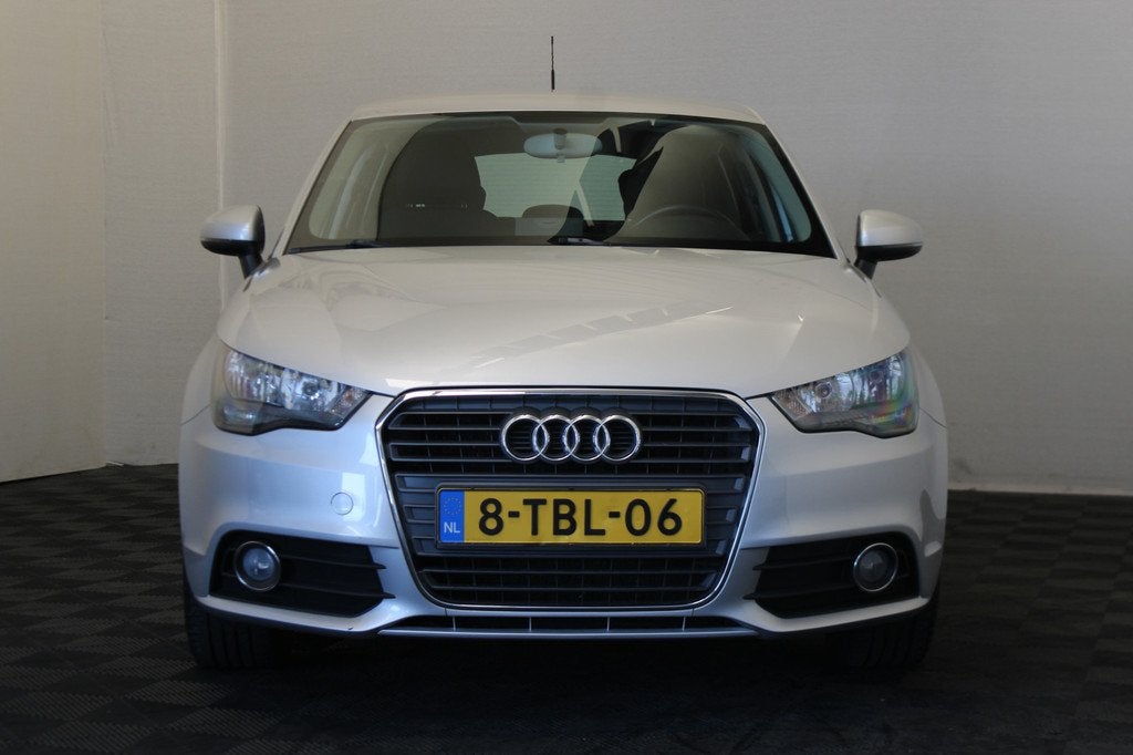 Audi A1 Sportback 1.2 TFSI Attraction Pro Line Business, Auto's, Voorwielaandrijving, Euro 5, Zwart, 4 cilinders