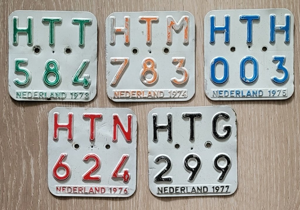 Oude, witte bromfietsplaatjes, Ophalen of Verzenden, Gebruikt, Overige typen