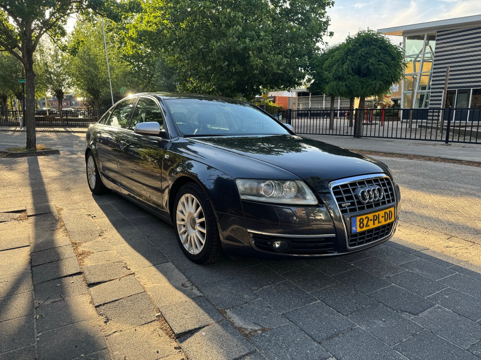 Audi A6 3.2 FSI 188KW Quattro Tiptr. 2004 Grijs, Automaat, 1655 kg, Vierwielaandrijving, Particulier