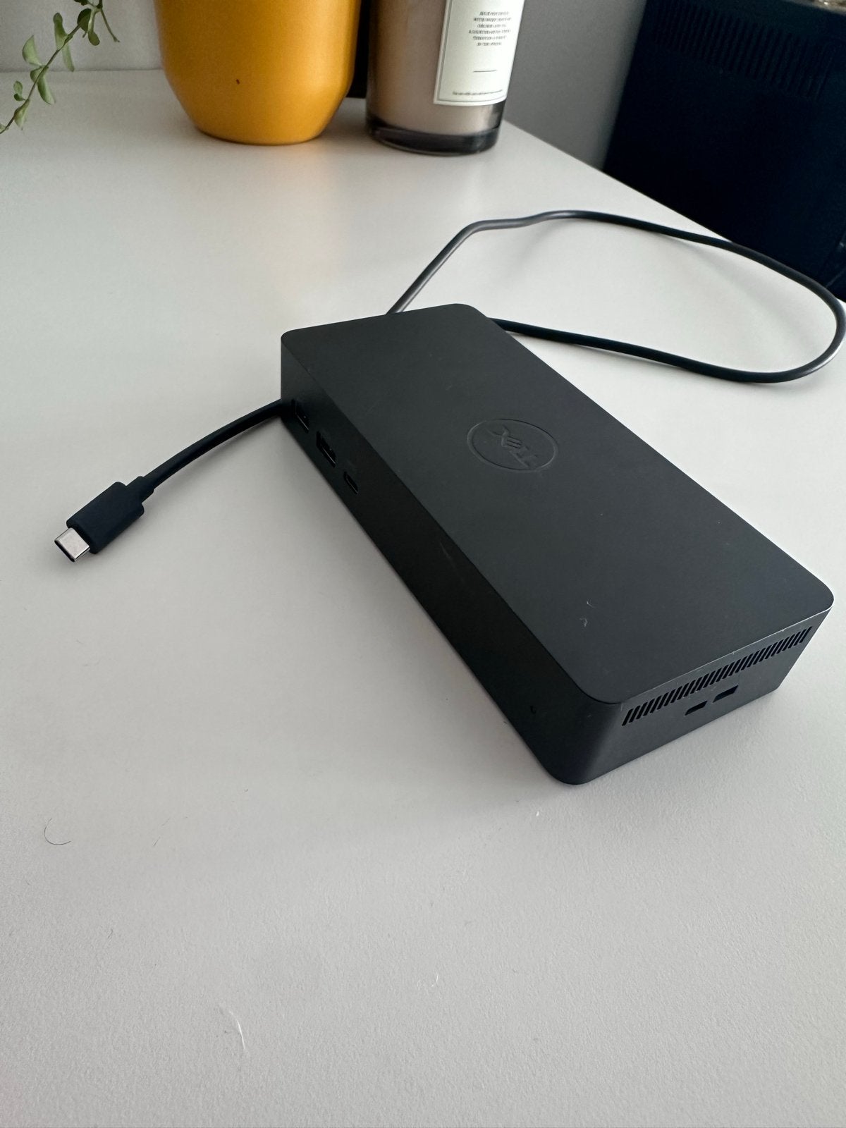 Dell UD22 USB-C Docking Station met 130W adapter, Computers en Software, Dockingstations, Zo goed als nieuw, Docking station, Laptop