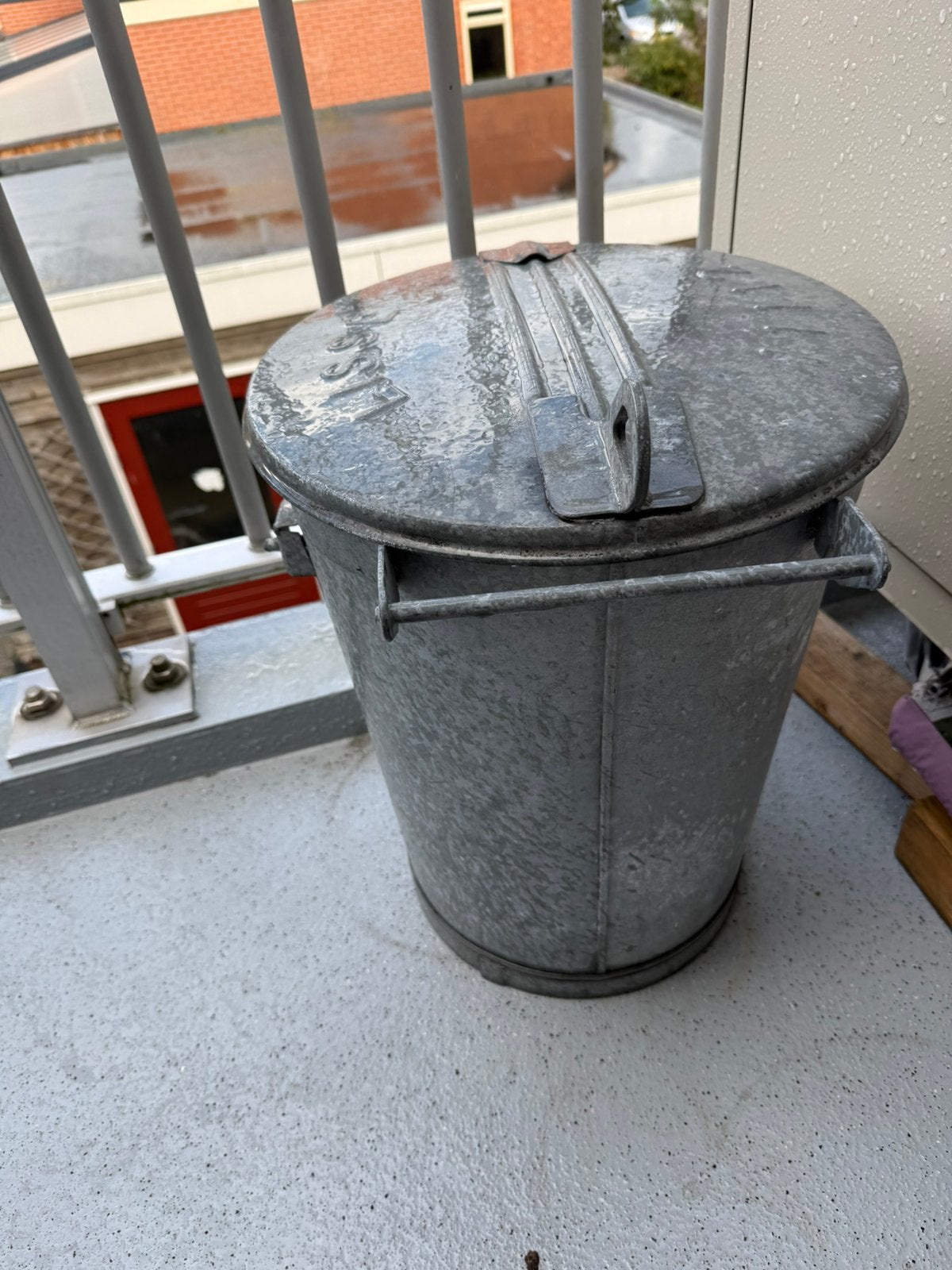Zinken prullenbak Lisse, Ophalen, Gebruikt, Metaal