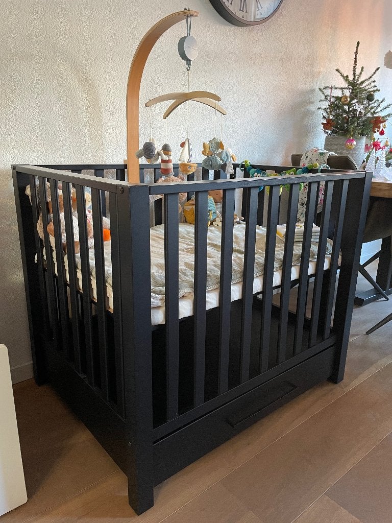 Babybox zwart met lade + boxmatras en hoeslaken, Ophalen, Gebruikt, Lade
