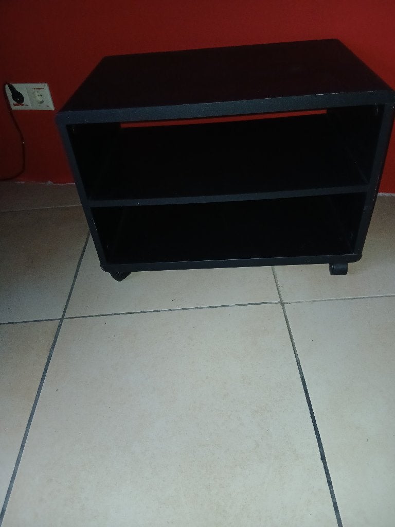 2 bijzettafeltjes, Minder dan 55 cm, Gebruikt, Rond, Ophalen