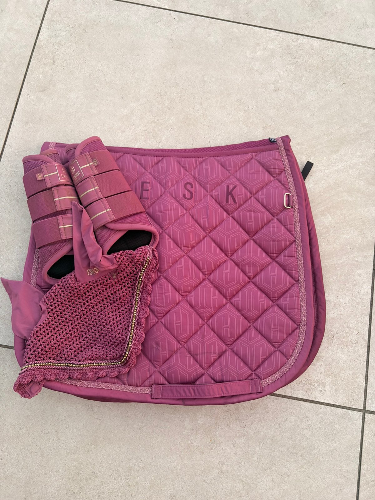 Eskadron set, Full (L), Dressuurdekje, Ophalen of Verzenden, Zo goed als nieuw
