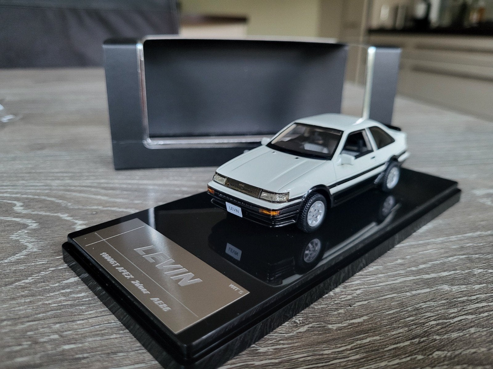 Toyota Corolla AE86 schaal 1:43 Wits, Ophalen of Verzenden, Zo goed als nieuw, Auto, Overige merken
