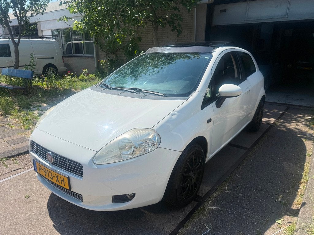 Fiat Grande Punto 1.4 Active Apk/Airco/2.Sleutel/Boekjes, Auto's, Voorwielaandrijving, 4 cilinders, 400 kg, Grande Punto