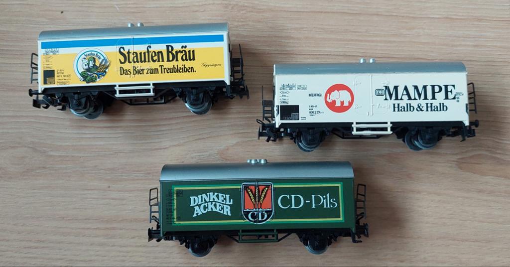 3x Märklin Bierwagen (Staufen Bräu, Dinkel Acker, Mampe), Hobby en Vrije tijd, Modeltreinen | H0, Ophalen of Verzenden, Wisselstroom