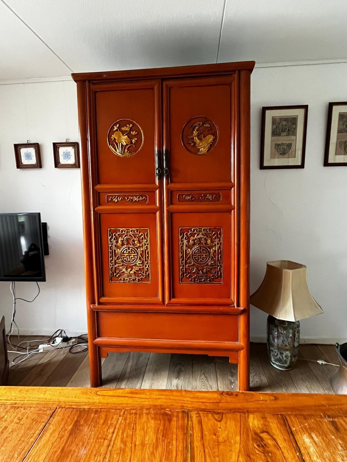 Antieke Chinese kast met prachtige details, Ophalen