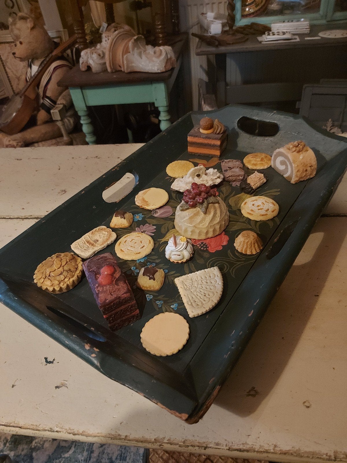 Antiek beschilderd dienblad met 20 etalage lekkernijen leuk, Ophalen of Verzenden