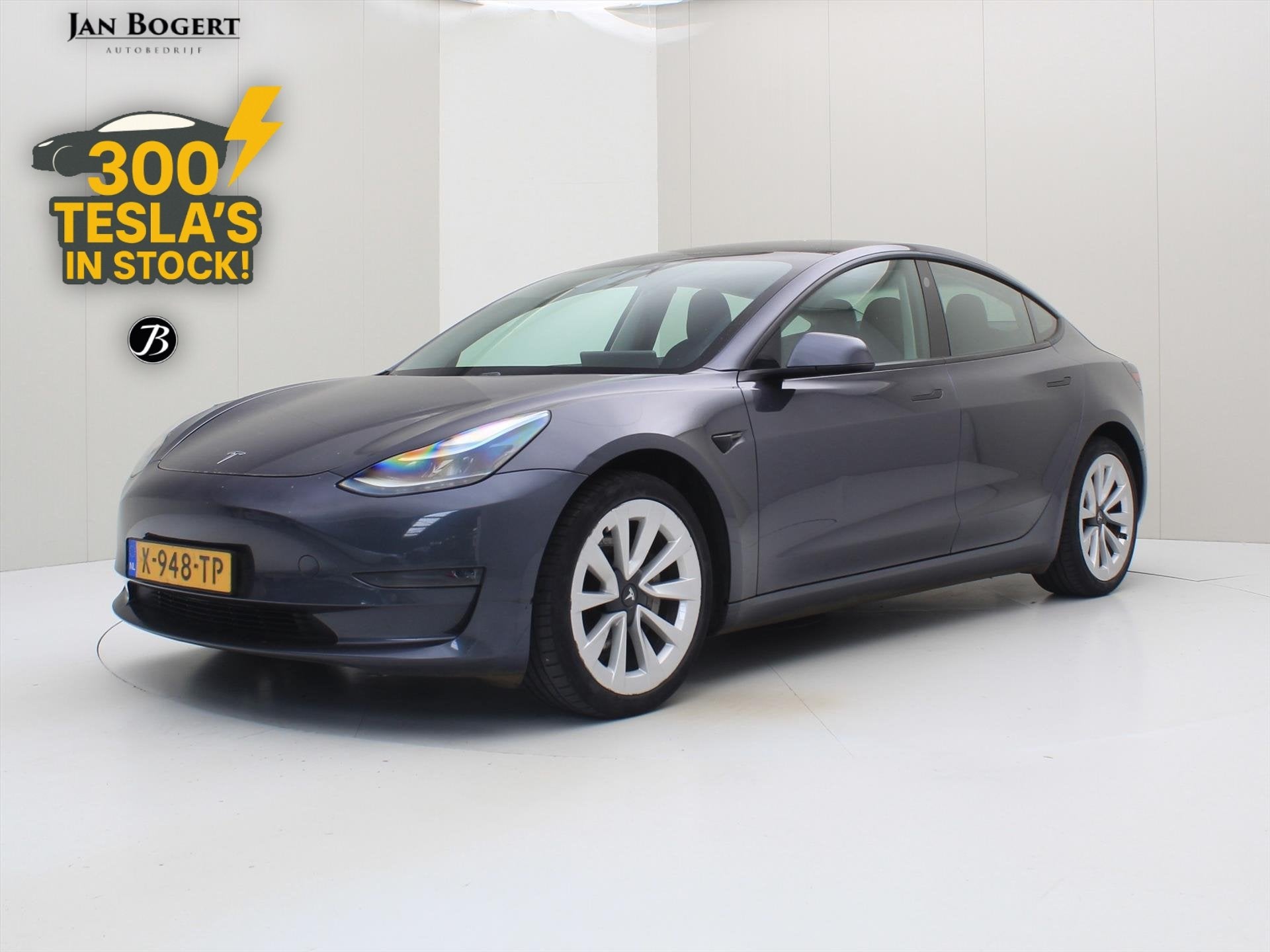 Tesla Model 3 Long-Range AWD 351pk 75 kWh 91,8% SoH FACELIFT, Auto's, Tesla, Dealer onderhouden, Gebruikt, Zwart, Origineel Nederlands