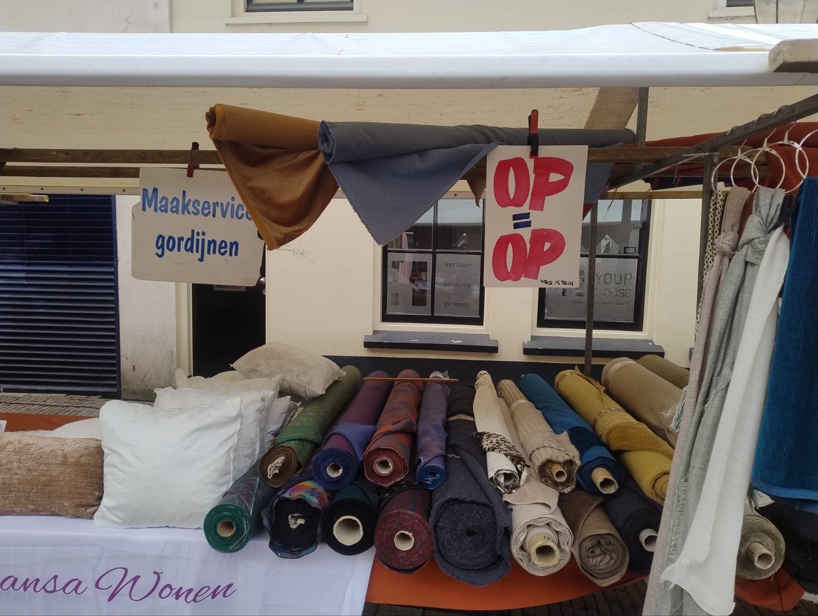 Verkoper m/v gezocht zaterdag marktkraam stof/schuimrubber, Tot en met 24 uur, Starter, Vast contract, Geschikt als bijbaan