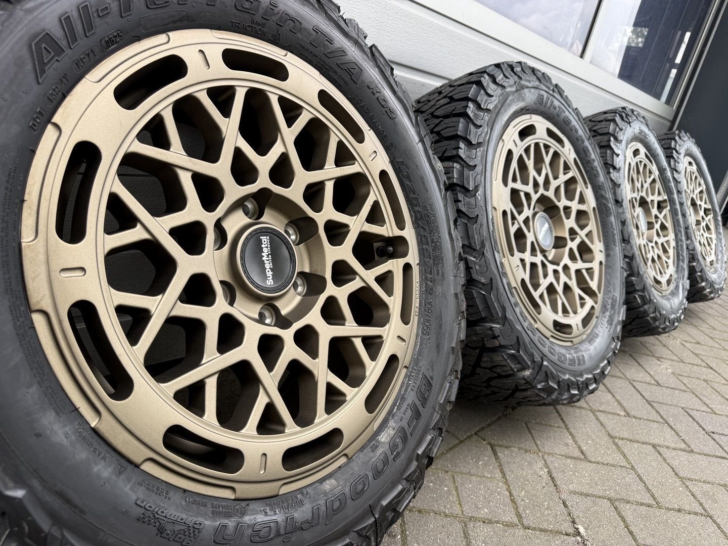 18 Mercedes Sprinter W910 W907 W906 velgen BF Goodrich bande, Auto-onderdelen, 18 inch, Bestelwagen, 255 mm, -