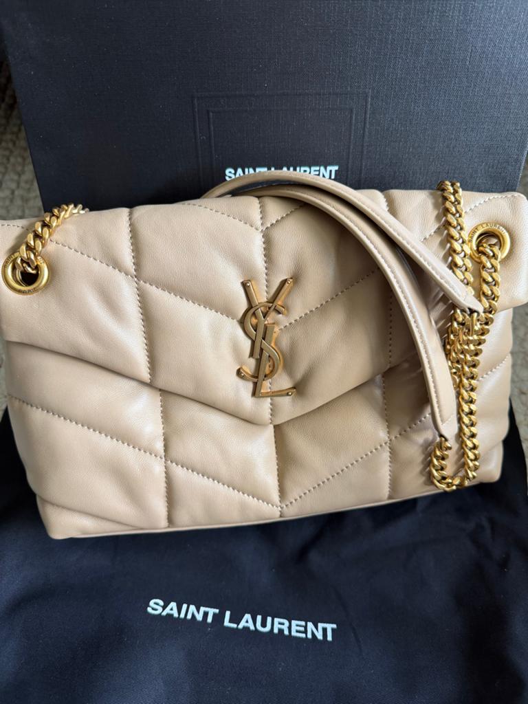 Saint Laurent Puffer Toy Bag Beige, Ophalen of Verzenden, Zo goed als nieuw, Beige, Schoudertasje