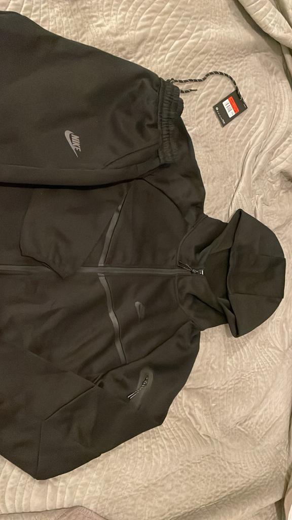 Nike tech zwart, Ophalen of Verzenden, Nieuw, Maat 48/50 (M), Zwart