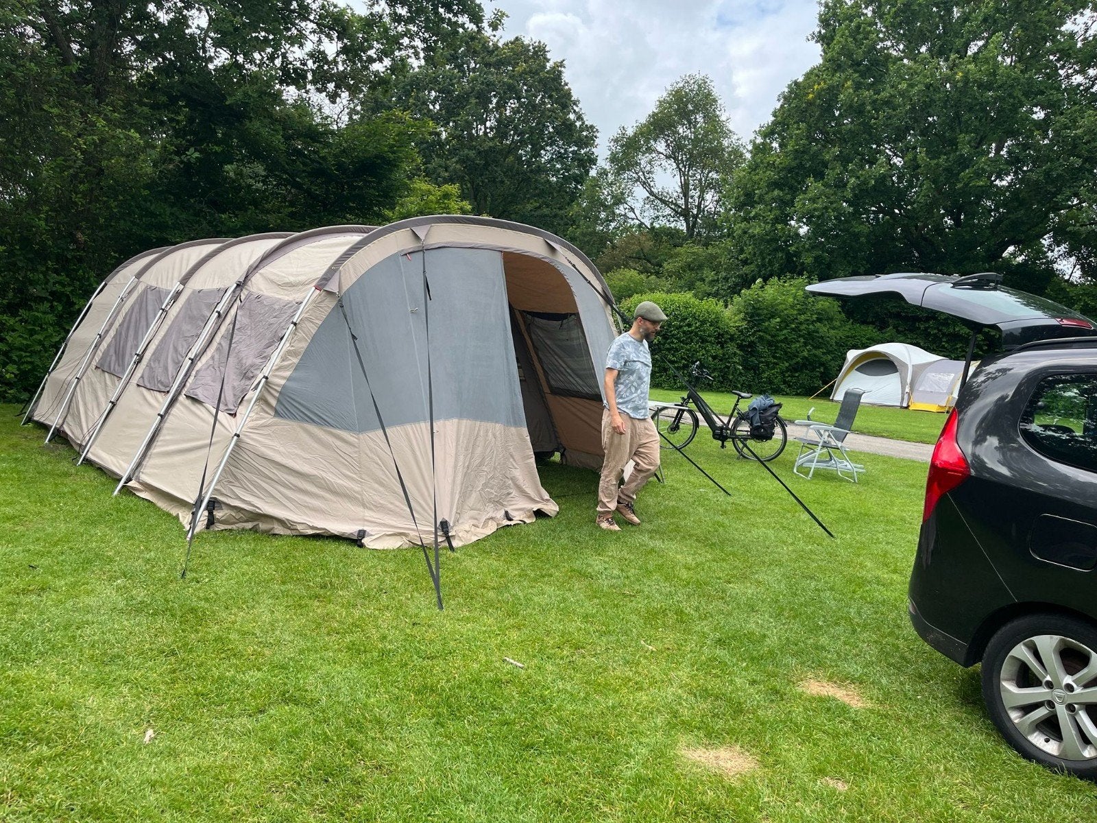 Tunneltent Redwood Willow 480, zonder binnentent en haringen, Ophalen, Gebruikt