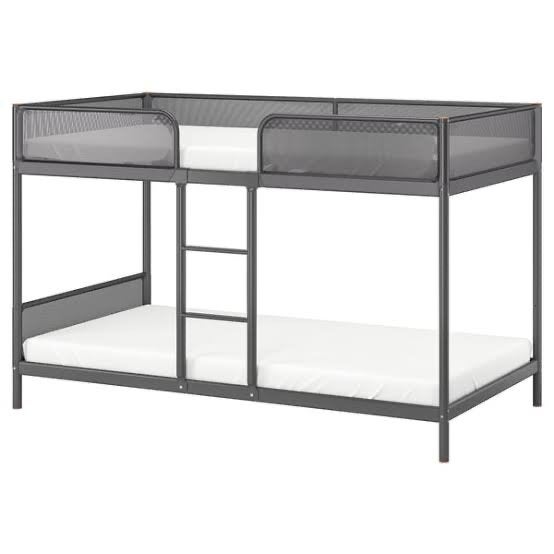 IKEA Tuffing Stapelbed - Ruimtebesparend en Stevig, Huis en Inrichting, Slaapkamer | Stapelbedden en Hoogslapers, Ophalen, Gebruikt