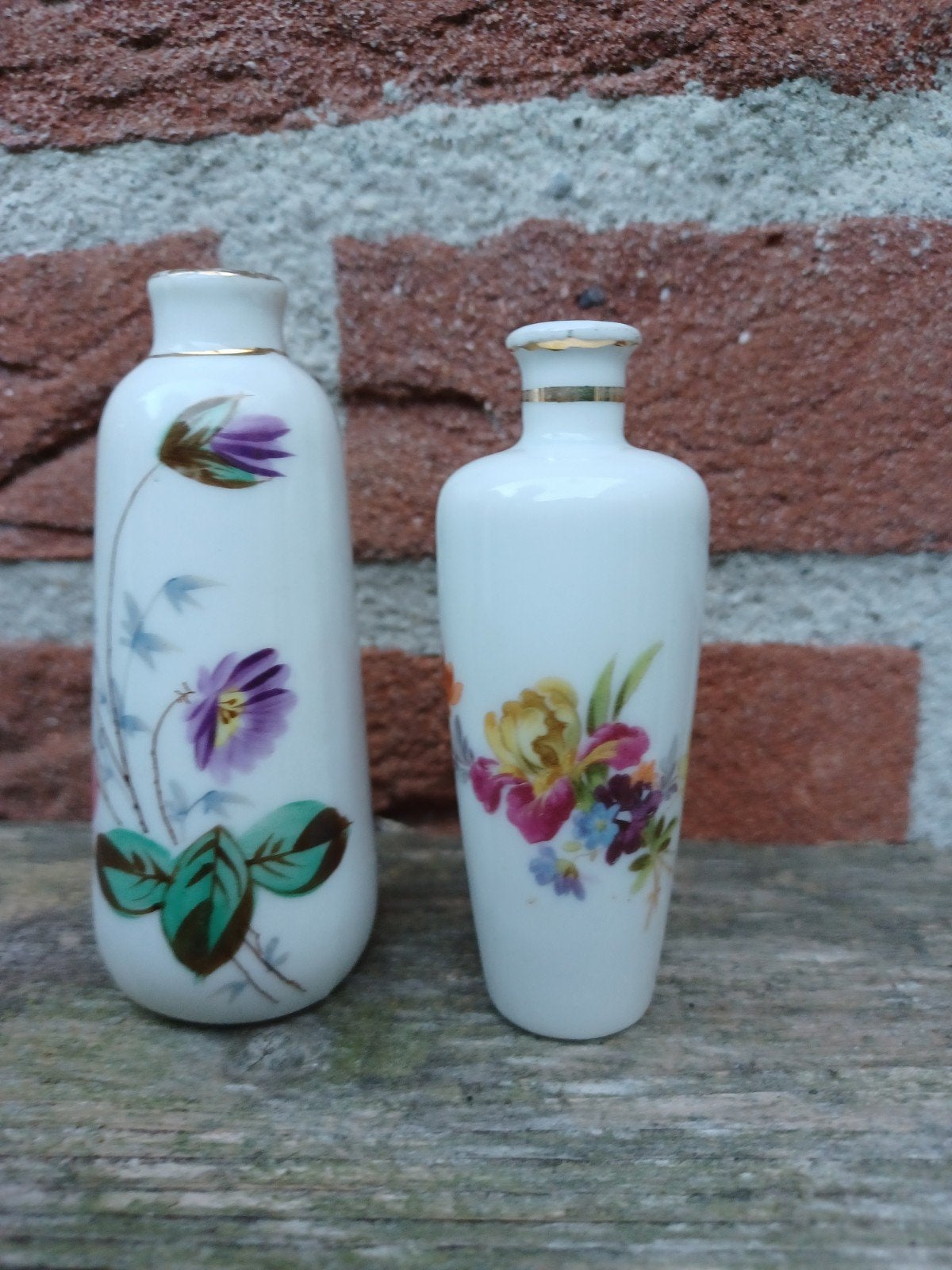 2 Vintage Porseleinen parfum fles  Parfumflesjes met Bloemen, Antiek en Kunst, Ophalen of Verzenden
